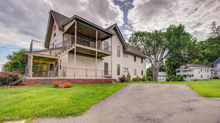 95 West Street, Gloversville, NY, photo 4