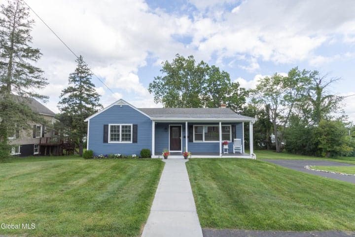 15 Lark Street, Cohoes, NY