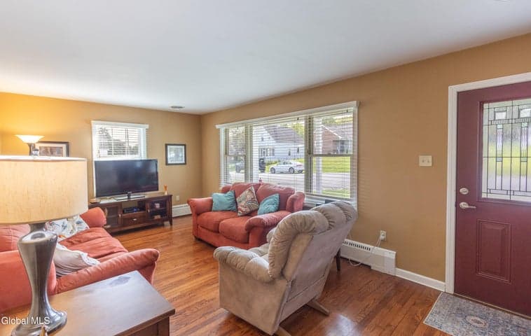 15 Lark Street, Cohoes, NY, photo 4