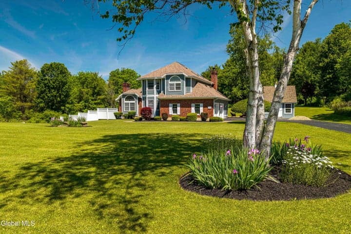 116 Boulderwood Drive, Queensbury, NY, photo 3