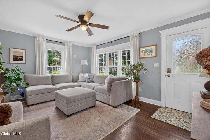 9 Cottonwood Place, Colonie, NY, photo 4