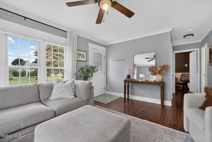 9 Cottonwood Place, Colonie, NY, photo 5
