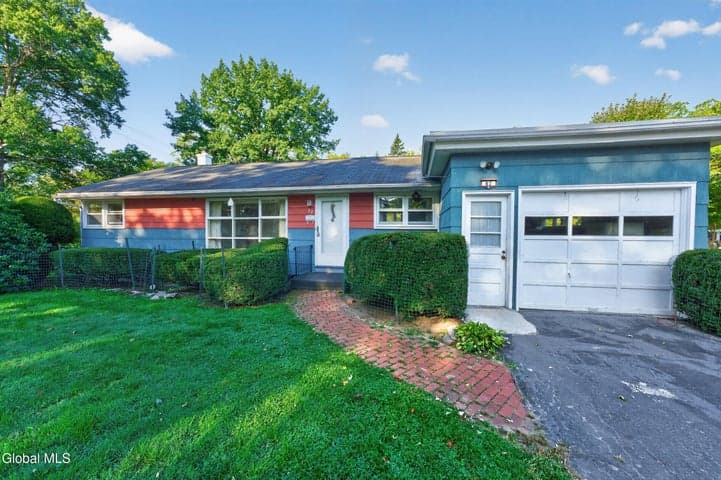82 Salisbury Road, Delmar, NY