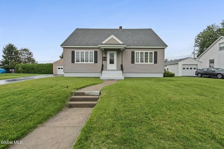 4 Stella Lane, Amsterdam, NY, photo 3