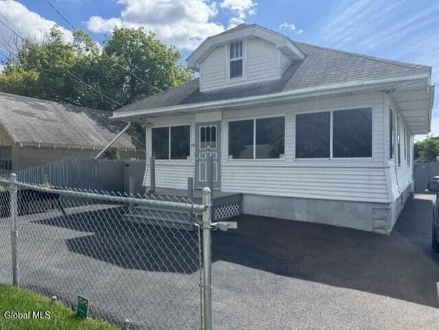 526 Hudson Street, Schenectady, NY, photo 2