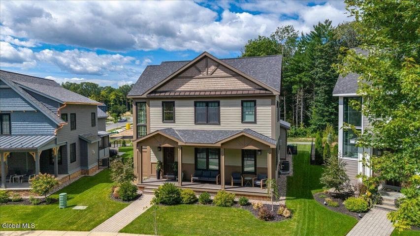 31 Oak Ridge Boulevard, Saratoga Springs, NY, photo 1