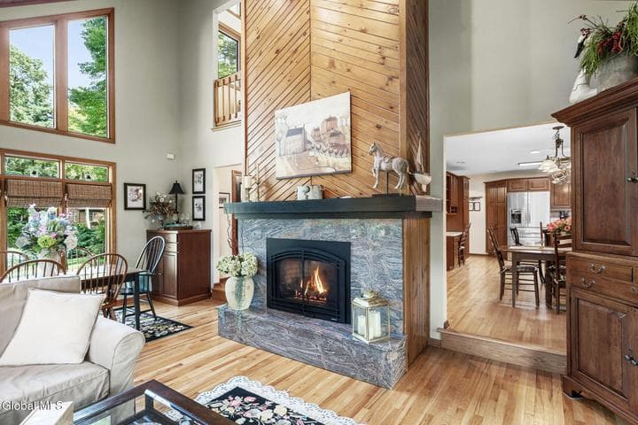 25 Oaktree Lane, Colonie, NY, photo 4