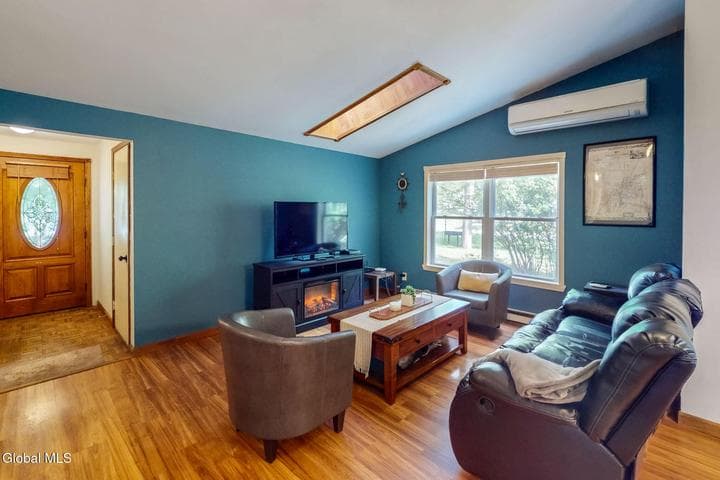 121 Arrow Wood Place, Malta, NY, photo 2