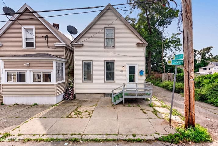 800 Emmett Street, Schenectady, NY, photo 2