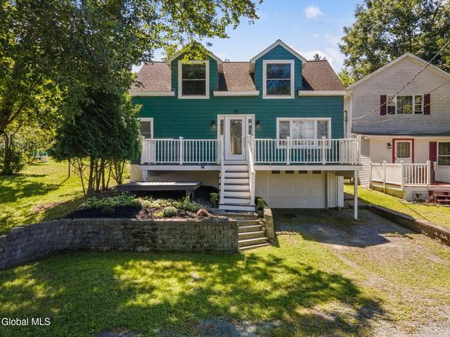 62 Lake Shore Circle Drive, Nassau, NY