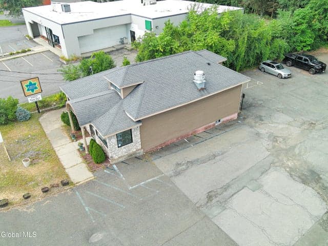 1785 Western Avenue, Guilderland, NY, photo 2