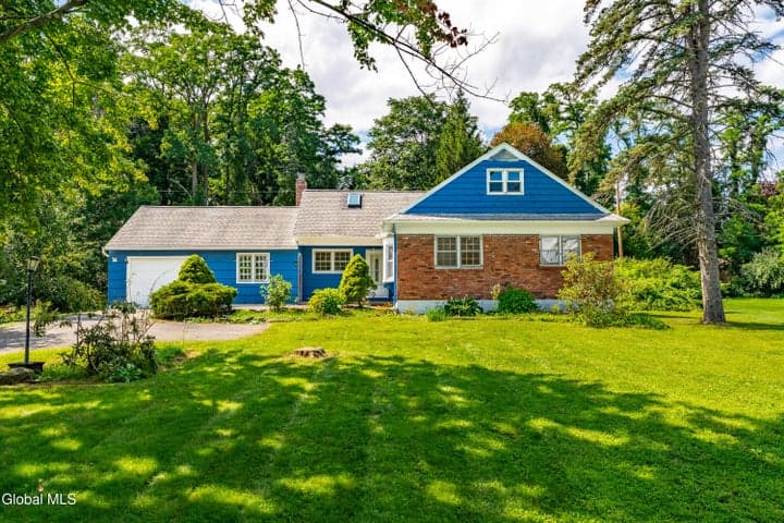 4132 Buckingham Drive, Niskayuna, NY, photo 1