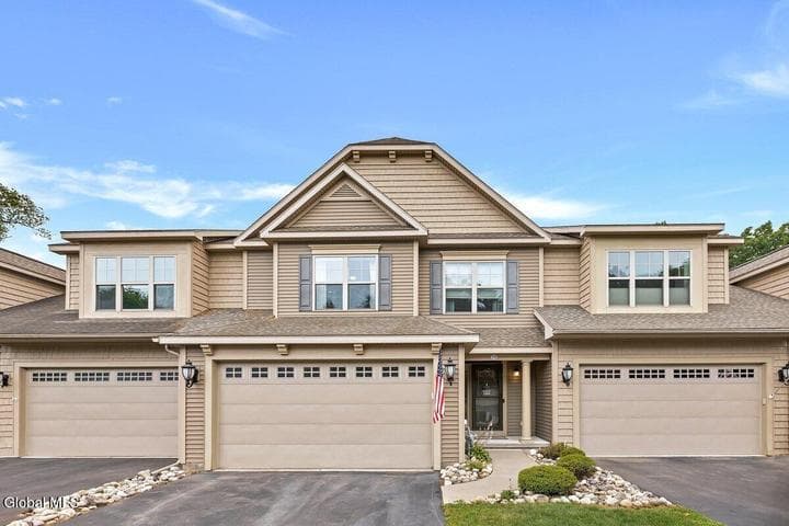5B Inglewood Drive, Clifton Park, NY