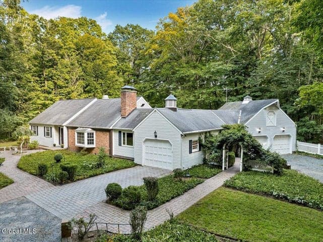 962 Grooms Road, Rexford, NY, photo 1