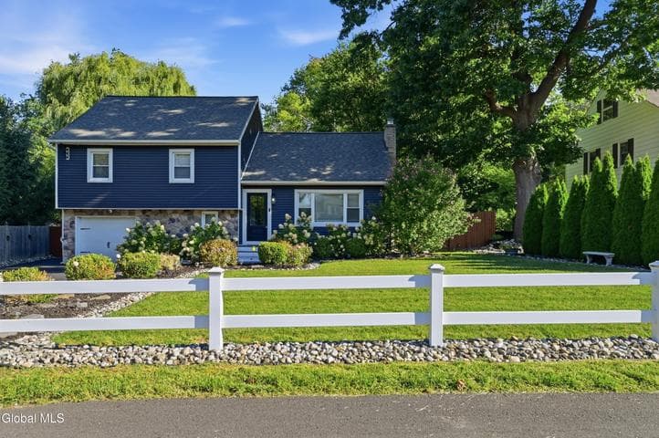 2 Melody Lane, Colonie, NY, photo 2