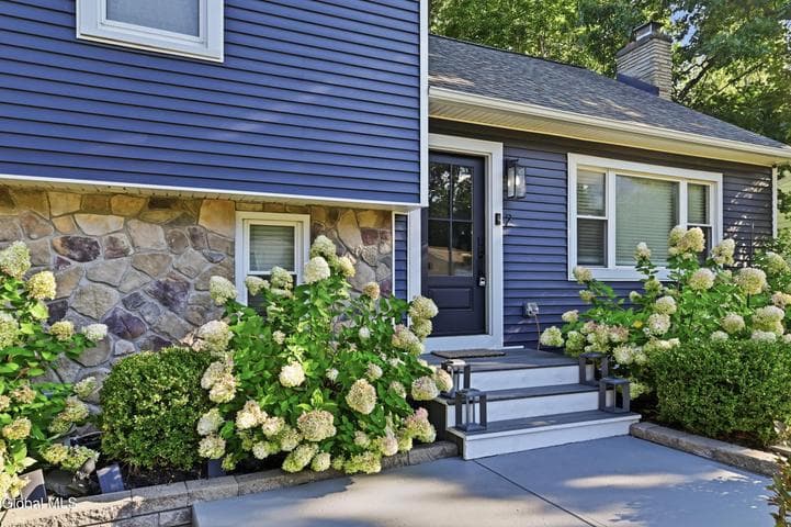 2 Melody Lane, Colonie, NY, photo 1