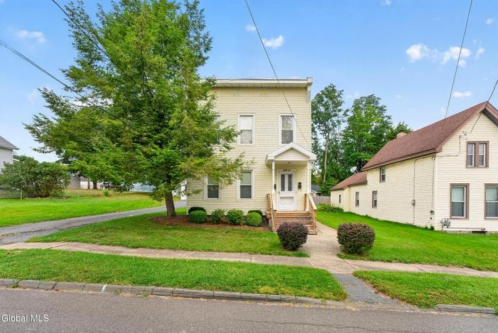 32 Vanderwerken Avenue, Waterford, NY, photo 1