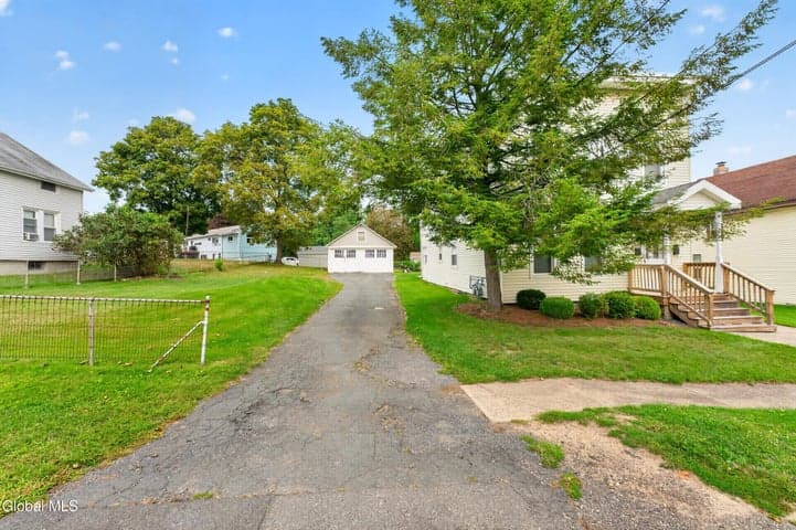 32 Vanderwerken Avenue, Waterford, NY, photo 2