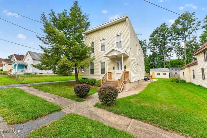 32 Vanderwerken Avenue, Waterford, NY, photo 3