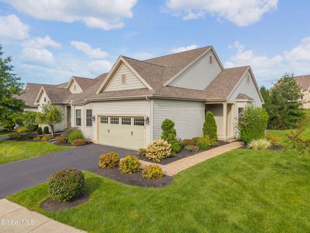 36 Fathers Way, Slingerlands, NY