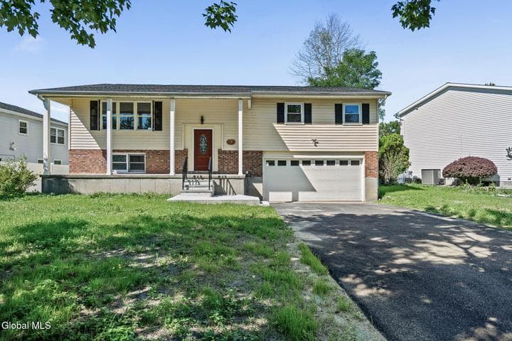 3 Petalas Drive, East Greenbush, NY, photo 1