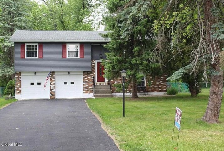 3 Tanners Lane, Rensselaer, NY, photo 1