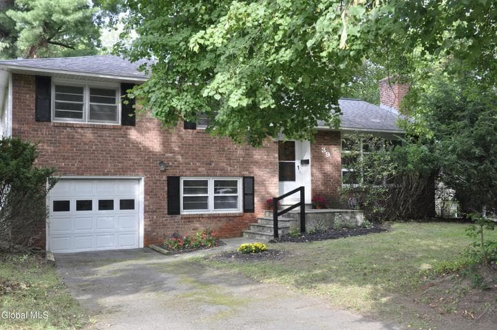 39 Wellington, Delmar, NY, photo 1