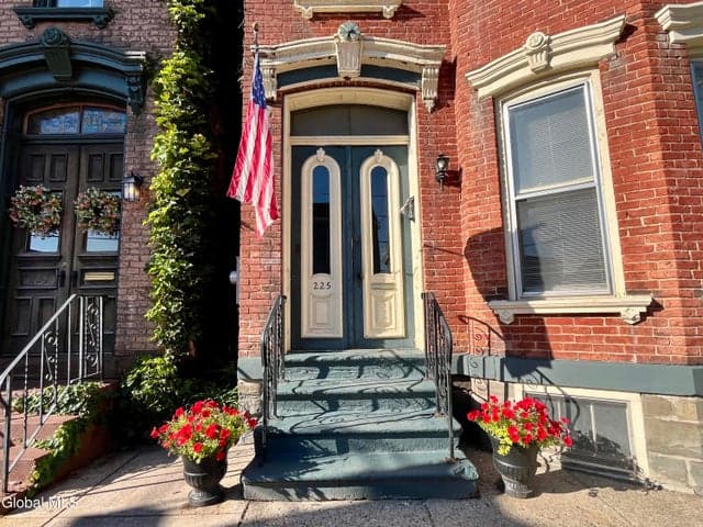 225 Green Street, Schenectady, NY, photo 4