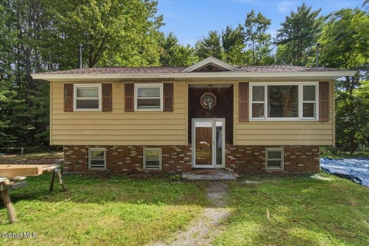 383 Coy Road, Greenfield, NY