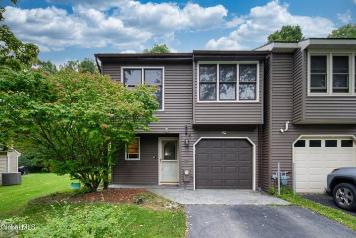 93 Westchester Drive, Clifton Park, NY, photo 1
