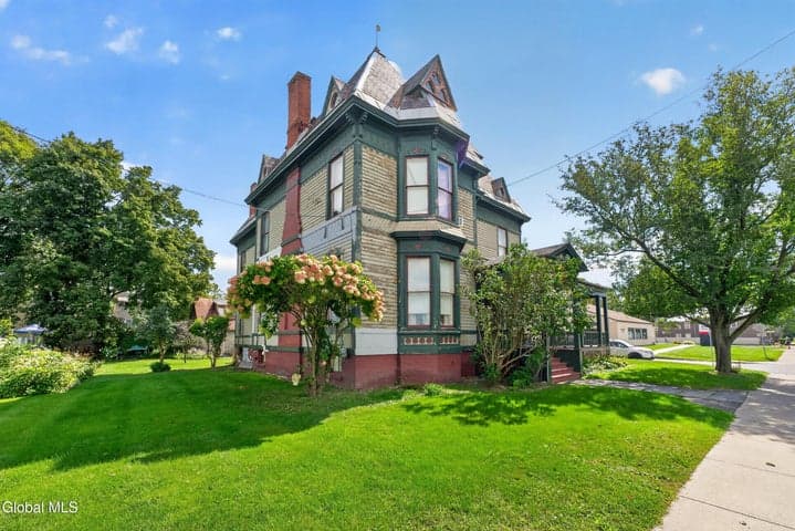 824 2nd Avenue, Troy, NY, photo 1
