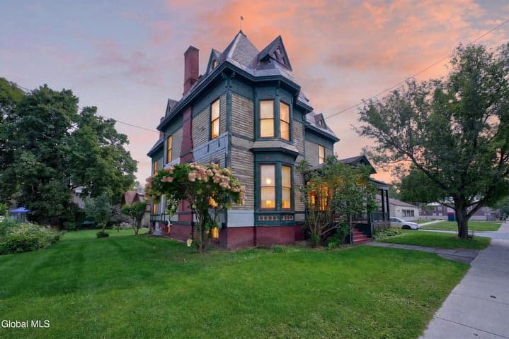824 2nd Avenue, Troy, NY, photo 2