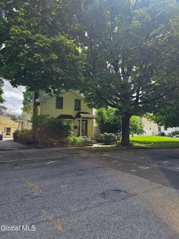 35 Leonard Street, Glens Falls, NY, photo 2