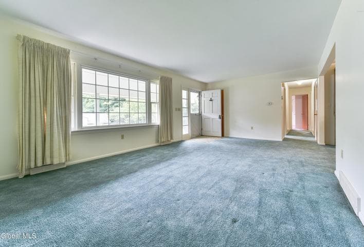 12 Arnold Drive, Clifton Park, NY, photo 5