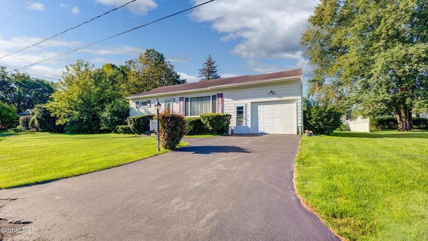 66 St Paul Street, Amsterdam, NY, photo 5