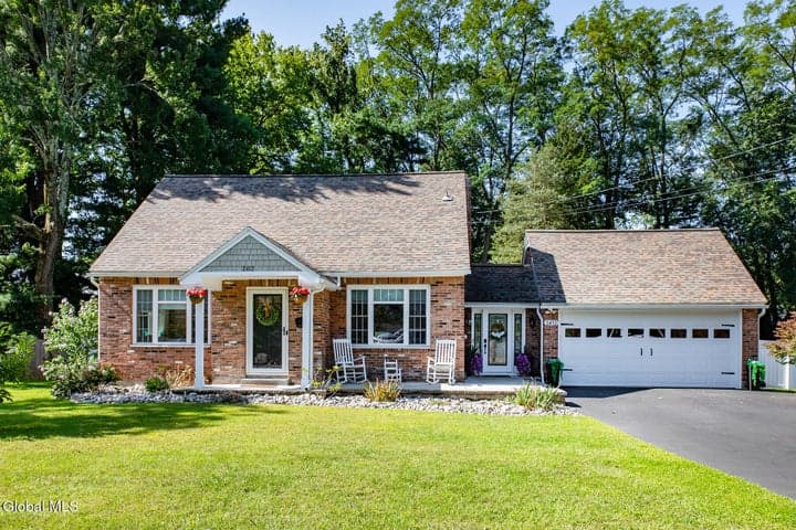 2412 Curry Road, Rotterdam, NY