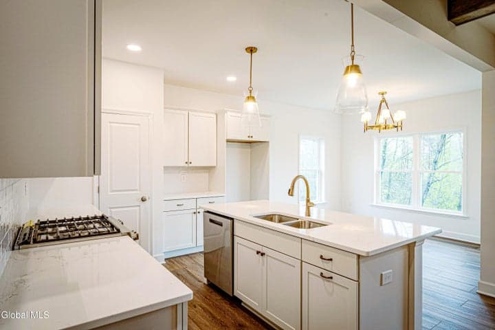 41 Heritage Way, Bethlehem, NY, photo 3
