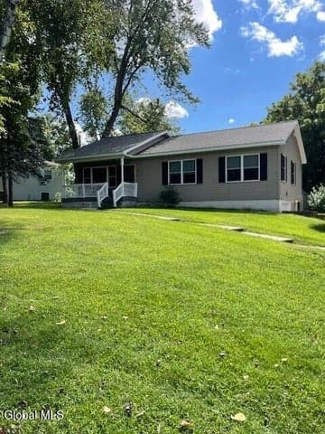 14 Glen Drive, North Greenbush, NY