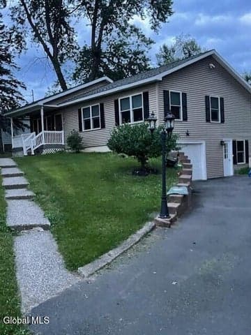 14 Glen Drive, North Greenbush, NY, photo 2