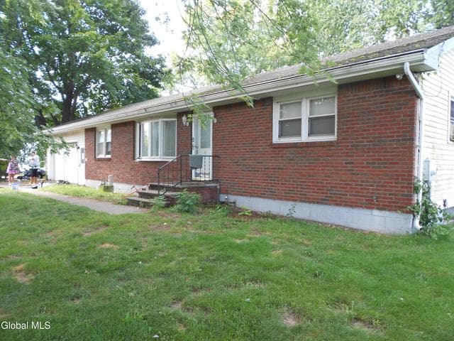 153 New York 146, Mechanicville, NY, photo 1