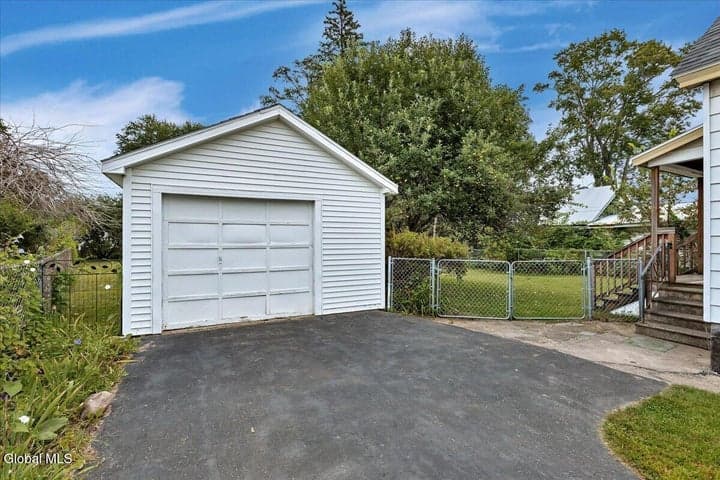 219 Stoodley Place, Rotterdam, NY, photo 5