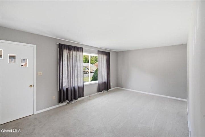 48 Wertman Lane, Loudonville, NY, photo 4