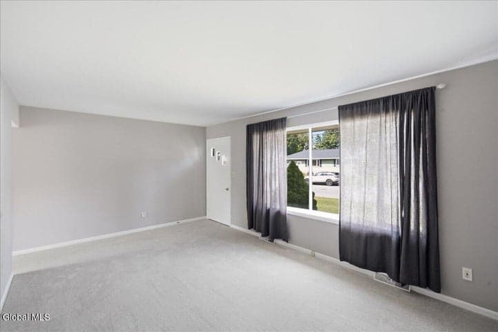 48 Wertman Lane, Loudonville, NY, photo 5