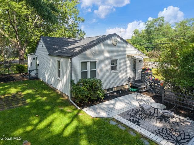 1713 Hillside Avenue, Niskayuna, NY, photo 4