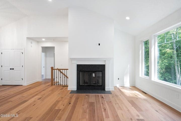 6 Cannon Royal Drive, Wilton, NY, photo 3