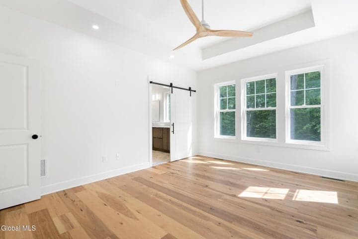 6 Cannon Royal Drive, Wilton, NY, photo 5