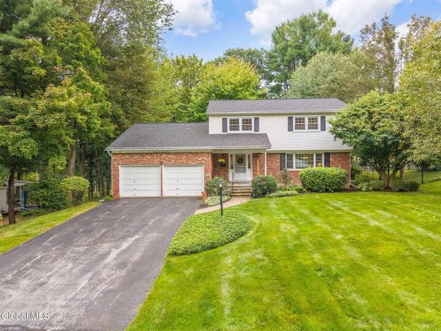 2284 Pinehaven Drive, Niskayuna, NY, photo 1