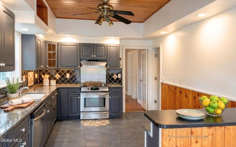 2411 3rd Avenue, Watervliet, NY, photo 5