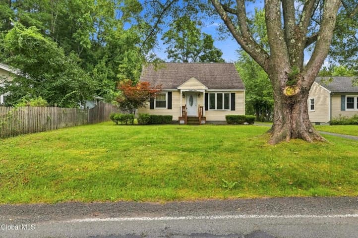 77 Willow Street, Guilderland, NY, photo 2
