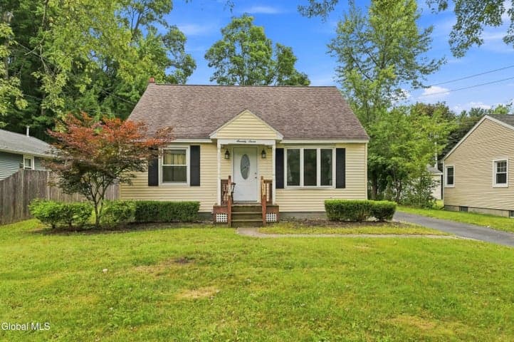 77 Willow Street, Guilderland, NY, photo 1